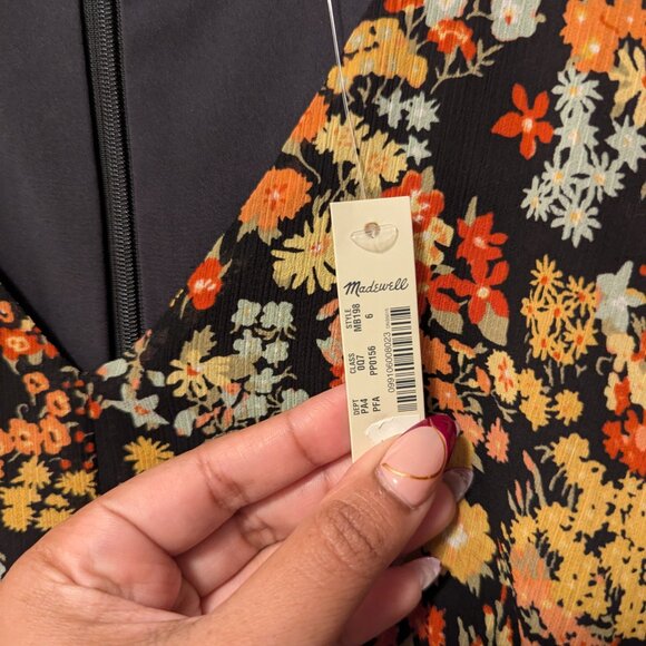 Madewell Dolman-Sleeve Ruffle-Hem Midi Dress in Flower Garden - Picture 6 of 8